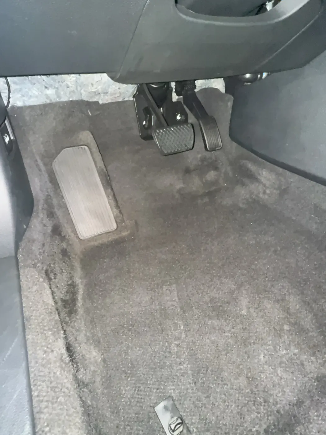 The same footwell after extraction, salt stains lifted